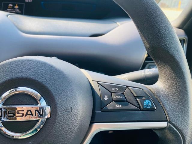 セレナ e-パワー XV ウォークスルー VDC ダブルエアコン フロントカメラ バックビューモニター 衝突安全ボディ 禁煙車 DVD再生 クルーズコントロール 3列シート ETC スマートキー SDナビ AUX キーレス(14枚目)