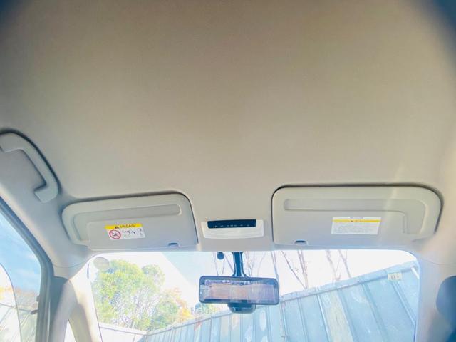 セレナ e-パワー XV ウォークスルー VDC ダブルエアコン フロントカメラ バックビューモニター 衝突安全ボディ 禁煙車 DVD再生 クルーズコントロール 3列シート ETC スマートキー SDナビ AUX キーレス(17枚目)