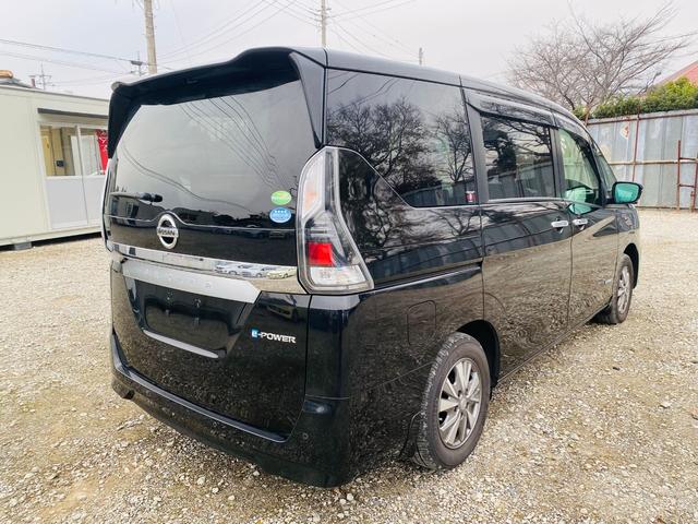 セレナ e-パワー XV ウォークスルー VDC ダブルエアコン フロントカメラ バックビューモニター 衝突安全ボディ 禁煙車 DVD再生 クルーズコントロール 3列シート ETC スマートキー SDナビ AUX キーレス(41枚目)