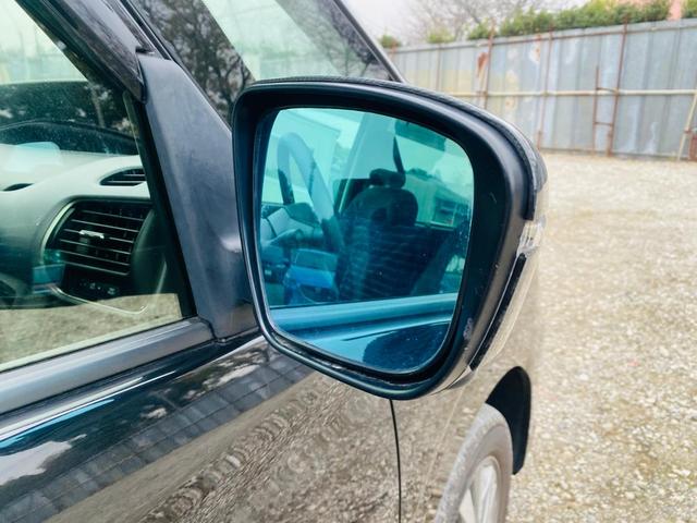 セレナ e-パワー XV ウォークスルー VDC ダブルエアコン フロントカメラ バックビューモニター 衝突安全ボディ 禁煙車 DVD再生 クルーズコントロール 3列シート ETC スマートキー SDナビ AUX キーレス(49枚目)