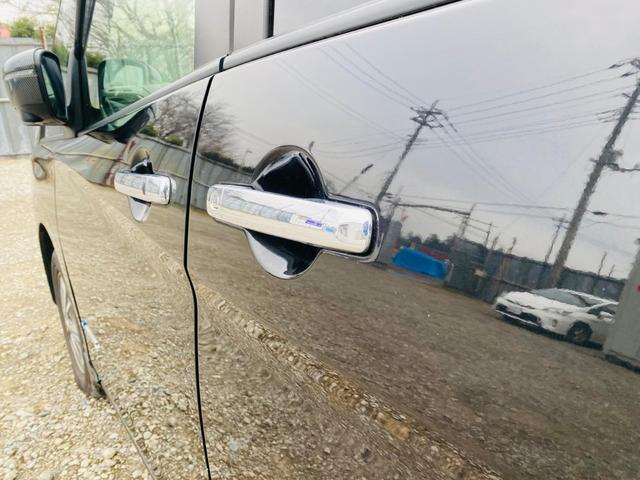 セレナ e-パワー XV ウォークスルー VDC ダブルエアコン フロントカメラ バックビューモニター 衝突安全ボディ 禁煙車 DVD再生 クルーズコントロール 3列シート ETC スマートキー SDナビ AUX キーレス(52枚目)