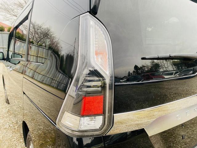 セレナ e-パワー XV ウォークスルー VDC ダブルエアコン フロントカメラ バックビューモニター 衝突安全ボディ 禁煙車 DVD再生 クルーズコントロール 3列シート ETC スマートキー SDナビ AUX キーレス(56枚目)