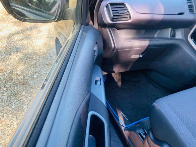 セレナ e-パワー XV ウォークスルー VDC ダブルエアコン フロントカメラ バックビューモニター 衝突安全ボディ 禁煙車 DVD再生 クルーズコントロール 3列シート ETC スマートキー SDナビ AUX キーレス(59枚目)