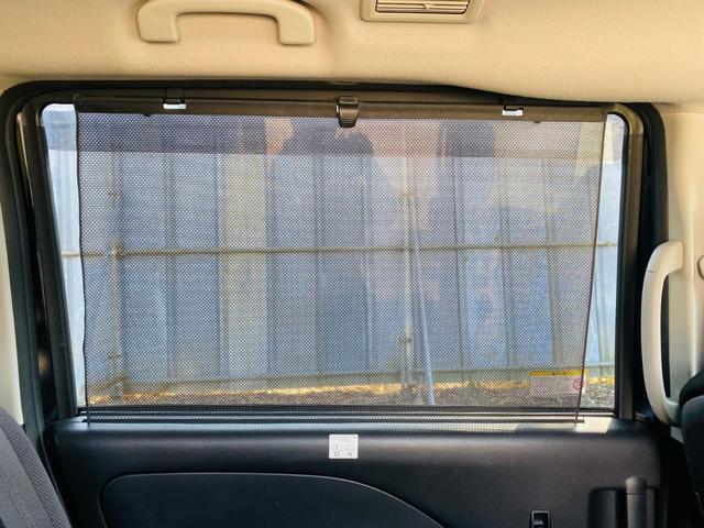 セレナ e-パワー XV ウォークスルー VDC ダブルエアコン フロントカメラ バックビューモニター 衝突安全ボディ 禁煙車 DVD再生 クルーズコントロール 3列シート ETC スマートキー SDナビ AUX キーレス(61枚目)