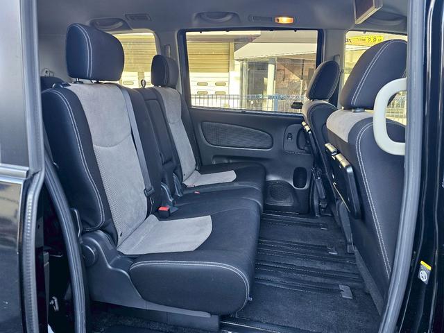 セレナ ライダー ブラックライン S-ハイブリッド 純正ナビ・後席モニター・アラウンドビューモニター・クルーズコントロール・Bluetooth接続・ETC・ドライブレコーダー・TV・100V電源・両側電動スライドドア・純正16インチアルミホイール(7枚目)