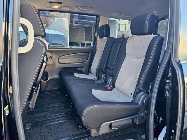 セレナ ライダー ブラックライン S-ハイブリッド 純正ナビ・後席モニター・アラウンドビューモニター・クルーズコントロール・Bluetooth接続・ETC・ドライブレコーダー・TV・100V電源・両側電動スライドドア・純正16インチアルミホイール(8枚目)