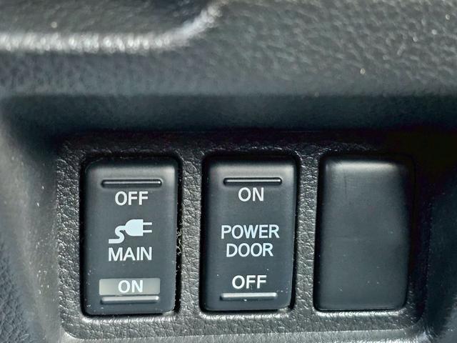 セレナ ライダー ブラックライン S-ハイブリッド 純正ナビ・後席モニター・アラウンドビューモニター・クルーズコントロール・Bluetooth接続・ETC・ドライブレコーダー・TV・100V電源・両側電動スライドドア・純正16インチアルミホイール(31枚目)