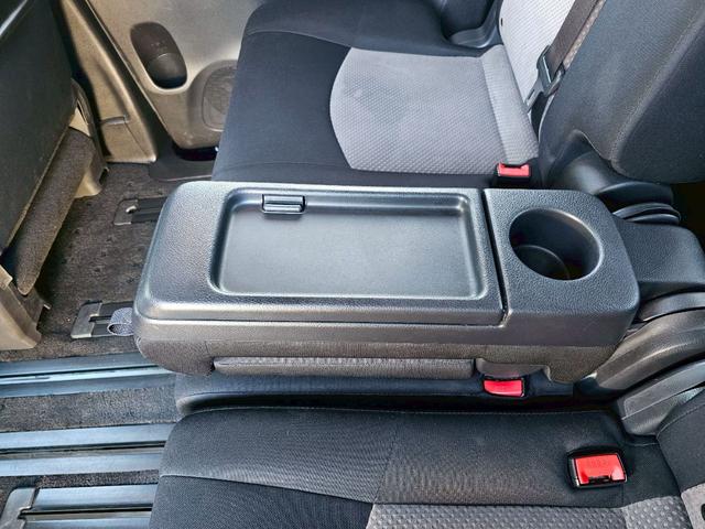 セレナ ライダー ブラックライン S-ハイブリッド 純正ナビ・後席モニター・アラウンドビューモニター・クルーズコントロール・Bluetooth接続・ETC・ドライブレコーダー・TV・100V電源・両側電動スライドドア・純正16インチアルミホイール(40枚目)