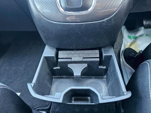 セレナ ライダー ブラックライン S-ハイブリッド 純正ナビ・後席モニター・アラウンドビューモニター・クルーズコントロール・Bluetooth接続・ETC・ドライブレコーダー・TV・100V電源・両側電動スライドドア・純正16インチアルミホイール(41枚目)