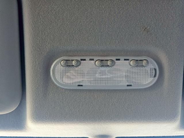 セレナ ライダー ブラックライン S-ハイブリッド 純正ナビ・後席モニター・アラウンドビューモニター・クルーズコントロール・Bluetooth接続・ETC・ドライブレコーダー・TV・100V電源・両側電動スライドドア・純正16インチアルミホイール(44枚目)