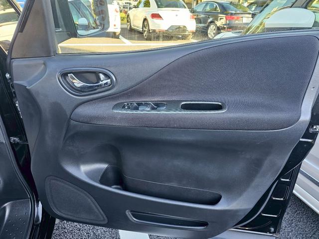 セレナ ライダー ブラックライン S-ハイブリッド 純正ナビ・後席モニター・アラウンドビューモニター・クルーズコントロール・Bluetooth接続・ETC・ドライブレコーダー・TV・100V電源・両側電動スライドドア・純正16インチアルミホイール(49枚目)