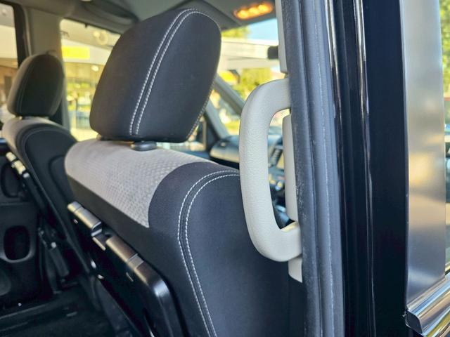 セレナ ライダー ブラックライン S-ハイブリッド 純正ナビ・後席モニター・アラウンドビューモニター・クルーズコントロール・Bluetooth接続・ETC・ドライブレコーダー・TV・100V電源・両側電動スライドドア・純正16インチアルミホイール(59枚目)