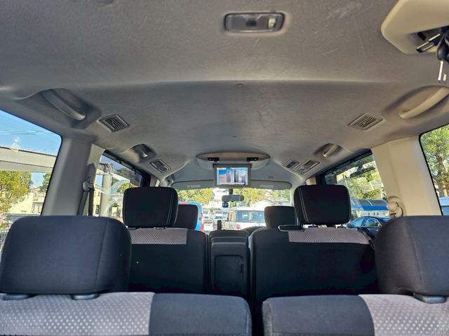 セレナ ライダー ブラックライン S-ハイブリッド 純正ナビ・後席モニター・アラウンドビューモニター・クルーズコントロール・Bluetooth接続・ETC・ドライブレコーダー・TV・100V電源・両側電動スライドドア・純正16インチアルミホイール(63枚目)