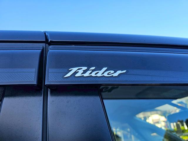 セレナ ライダー ブラックライン S-ハイブリッド 純正ナビ・後席モニター・アラウンドビューモニター・クルーズコントロール・Bluetooth接続・ETC・ドライブレコーダー・TV・100V電源・両側電動スライドドア・純正16インチアルミホイール(67枚目)