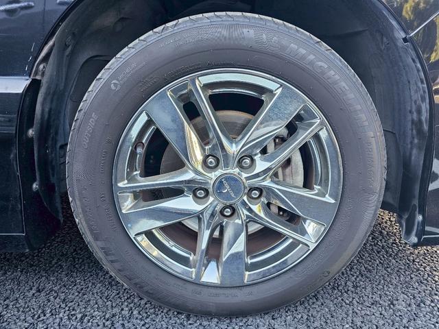 セレナ ライダー ブラックライン S-ハイブリッド 純正ナビ・後席モニター・アラウンドビューモニター・クルーズコントロール・Bluetooth接続・ETC・ドライブレコーダー・TV・100V電源・両側電動スライドドア・純正16インチアルミホイール(75枚目)