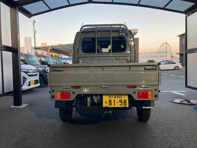 スーパーキャリイ Xリミテッド 届出済未使用車-パートタイム4WD/オートライト/AC/アイドリングストップ/デュアルカメラブレーキ/バックセンサー 電格式ミラー(6枚目)