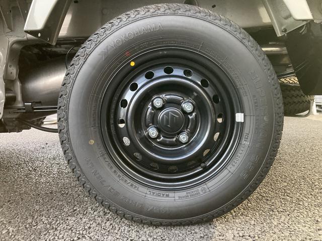 スーパーキャリイ Xリミテッド 届出済未使用車-パートタイム4WD/オートライト/AC/アイドリングストップ/デュアルカメラブレーキ/バックセンサー 電格式ミラー(18枚目)