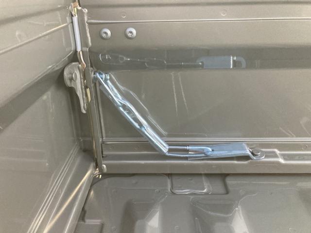 スーパーキャリイ Xリミテッド 届出済未使用車-パートタイム4WD/オートライト/AC/アイドリングストップ/デュアルカメラブレーキ/バックセンサー 電格式ミラー(31枚目)