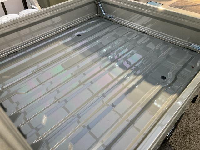 スーパーキャリイ Xリミテッド 届出済未使用車-パートタイム4WD/オートライト/AC/アイドリングストップ/デュアルカメラブレーキ/バックセンサー 電格式ミラー(33枚目)