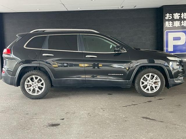 ジープ・チェロキー ロンジチュード　ロンジチュード（５名）純正ナビ・ＴＶ・純正１７インチアルミホイール・ＥＴＣ・ルーフレール・ＨＩＤ・レベライザー・社外デジタルインナーミラー（14枚目）