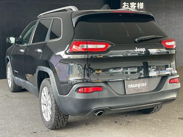 ジープ・チェロキー ロンジチュード　ロンジチュード（５名）純正ナビ・ＴＶ・純正１７インチアルミホイール・ＥＴＣ・ルーフレール・ＨＩＤ・レベライザー・社外デジタルインナーミラー（15枚目）