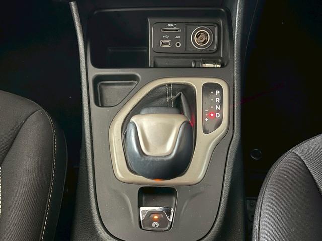 ジープ・チェロキー ロンジチュード　ロンジチュード（５名）純正ナビ・ＴＶ・純正１７インチアルミホイール・ＥＴＣ・ルーフレール・ＨＩＤ・レベライザー・社外デジタルインナーミラー（33枚目）