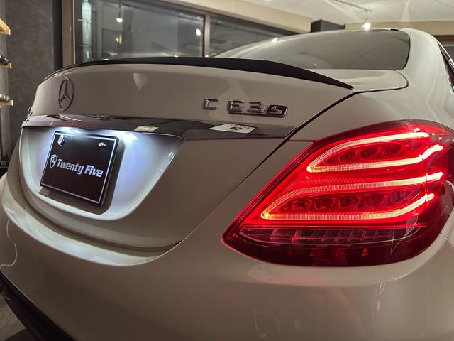 Ｃクラス Ｃ６３　Ｓ　エディション１　ＥＤ１　左ハンドル　３５０台限定車　ＡＭＧパフォ―マンスシート　レッドステッチレザーシート（56枚目）