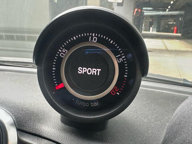 アバルト５９５ コンペティツィオーネ　ＭＴ車　ディーラー車　ワンオーナー　イブデザインパーツ（12枚目）