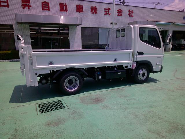 キャンター 　３．０ＤＴ　全低床　垂直パワーゲート　新型　２ｔ積載　６ＡＴ　極東製プレスゲート　リアカメラ　車両総重量４６１５ｋｇ　ヒルスタートアシスト　左側電動格納ミラー　ＬＥＤライト　ＬＥＤフォグランプ（22枚目）