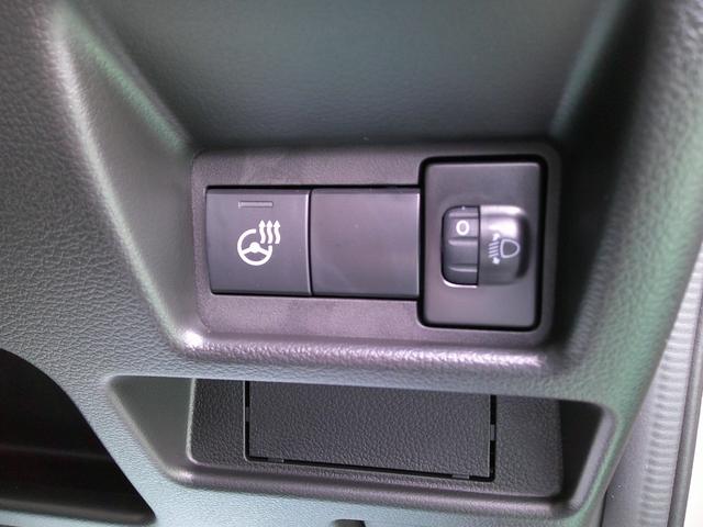 スペーシアギア ハイブリッドＸＺ　届出済未使用車　全方位モニター付９インチメモリーナビゲーション　ＣＶＴ　スズキセーフティサポート　後席両側パワースライドドア　運転席、助手席シートヒーター　ＬＥＤヘッドランプ　ＬＥＤフォグランプ（20枚目）