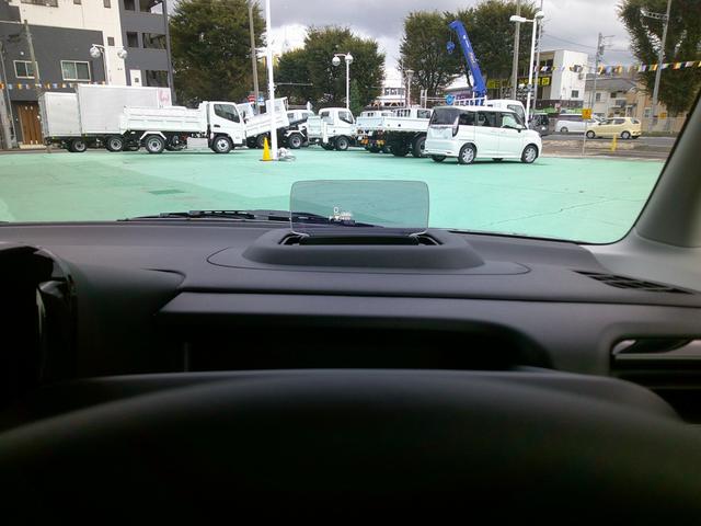 スペーシアギア ハイブリッドＸＺ　届出済未使用車　全方位モニター付９インチメモリーナビゲーション　ＣＶＴ　スズキセーフティサポート　後席両側パワースライドドア　運転席、助手席シートヒーター　ＬＥＤヘッドランプ　ＬＥＤフォグランプ（21枚目）