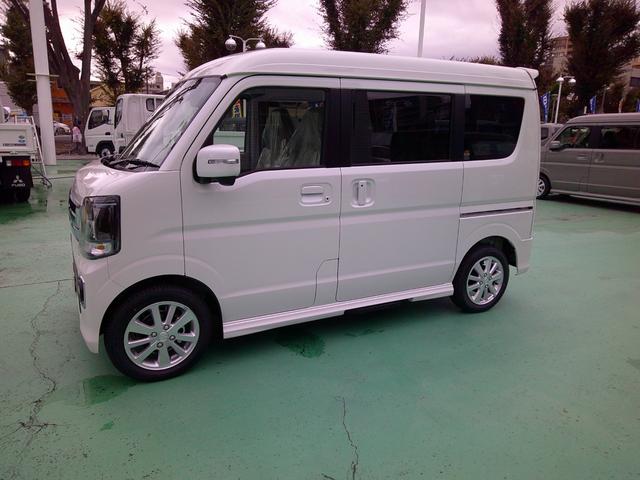 エブリイワゴン ＰＺターボスペシャル　ハイルーフ　ＣＶＴ　ナビ・ＴＶ　届出済未使用車　後席両側パワースライドドア　オートステップ　ＬＥＤヘッドランプ　フォグランプ　スズキセーフティサポート　ＥＳＰ　オートライト　シートヒーター（4枚目）
