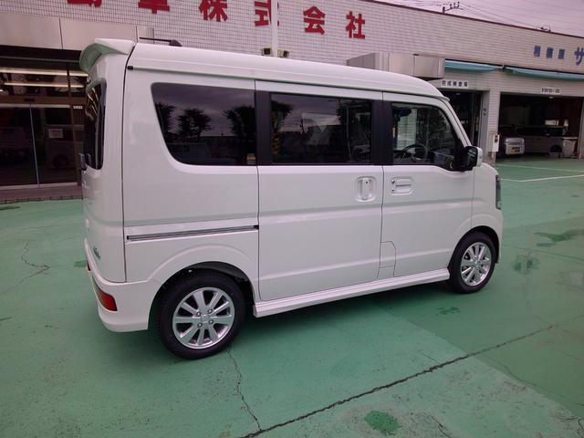 エブリイワゴン ＰＺターボスペシャル　ハイルーフ　ＣＶＴ　ナビ・ＴＶ　届出済未使用車　後席両側パワースライドドア　オートステップ　ＬＥＤヘッドランプ　フォグランプ　スズキセーフティサポート　ＥＳＰ　オートライト　シートヒーター（9枚目）