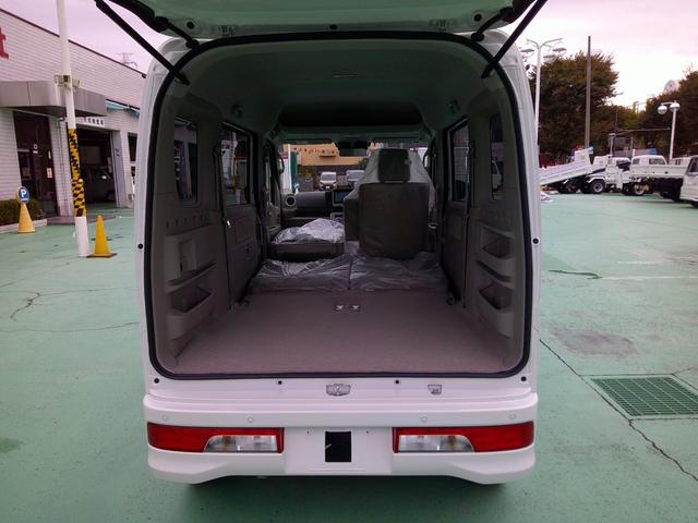 エブリイワゴン ＰＺターボスペシャル　ハイルーフ　ＣＶＴ　ナビ・ＴＶ　届出済未使用車　後席両側パワースライドドア　オートステップ　ＬＥＤヘッドランプ　フォグランプ　スズキセーフティサポート　ＥＳＰ　オートライト　シートヒーター（13枚目）