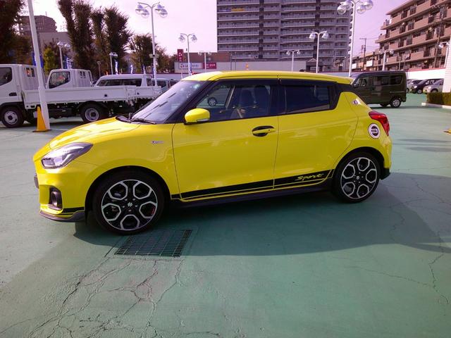 スイフトスポーツ ベースグレード セーフティパッケージ装着車 6AT 純正8インチナビ フルセグTV CD DVD Bluetooth ドラレコ バックカメラ(3枚目)