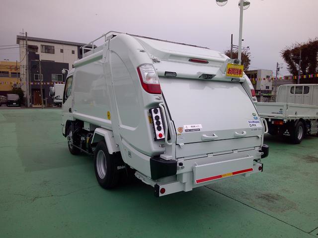 キャンター 　３．０ＤＴ　新明和製　圧縮式　塵芥車　Ｇ－ＰＸ　４．６立米　２．３ｔ積載　５ＭＴ　リアカメラ　ＥＺＧＯ　ＥＳＰ　左側電動格納ミラー　ＬＥＤライト（9枚目）