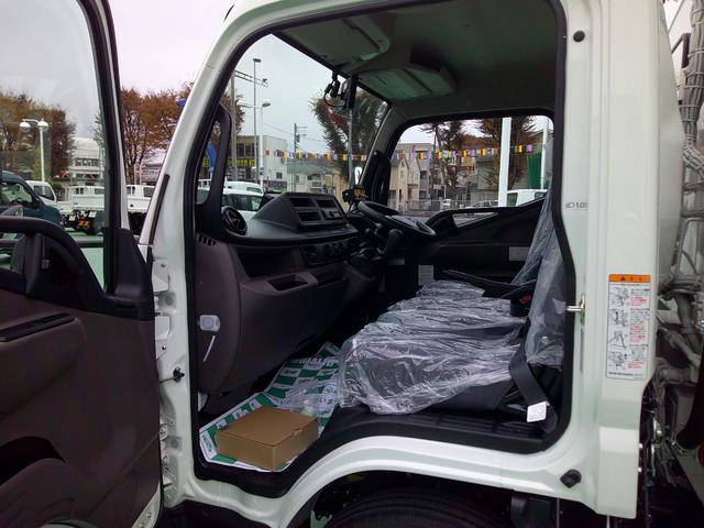 キャンター 　３．０ＤＴ　新明和製　圧縮式　塵芥車　Ｇ－ＰＸ　４．６立米　２．３ｔ積載　５ＭＴ　リアカメラ　ＥＺＧＯ　ＥＳＰ　左側電動格納ミラー　ＬＥＤライト（27枚目）