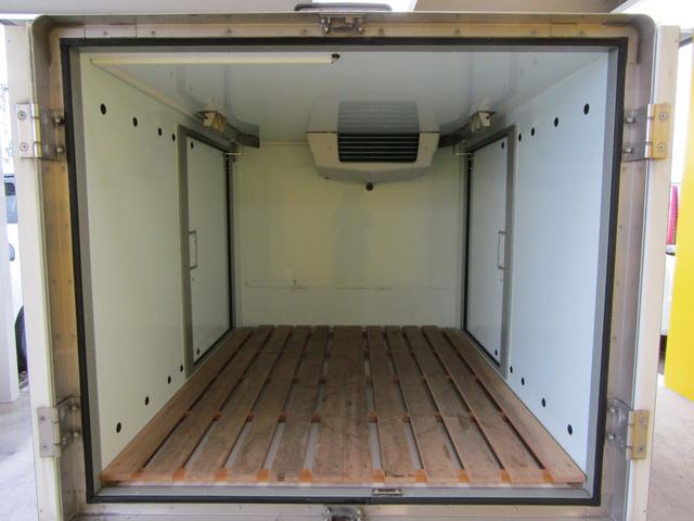 キャリイトラック 冷凍車 2WAYエアコン 冷凍機-5℃設定 パートタイム4WD(17枚目)