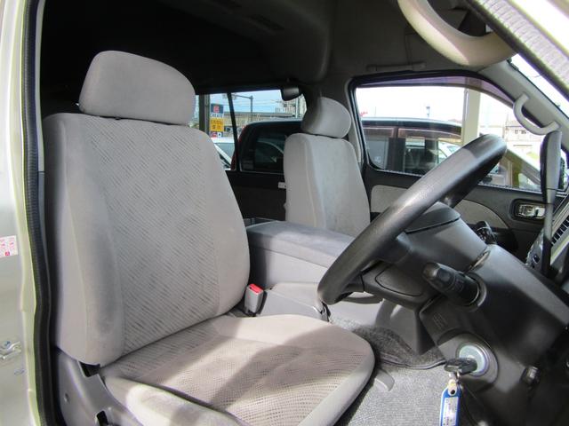 キャラバンコーチ ＧＸ　メモリーナビ　バックカメラ　フルセグＴＶ（13枚目）