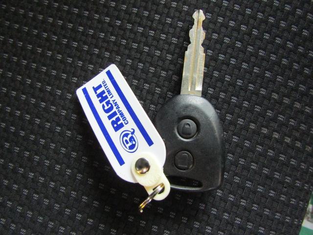 ハイゼットカーゴ ＤＸ　ＳＡＩＩＩ　ブレーキサポート　ワンオーナー　キーレス（19枚目）