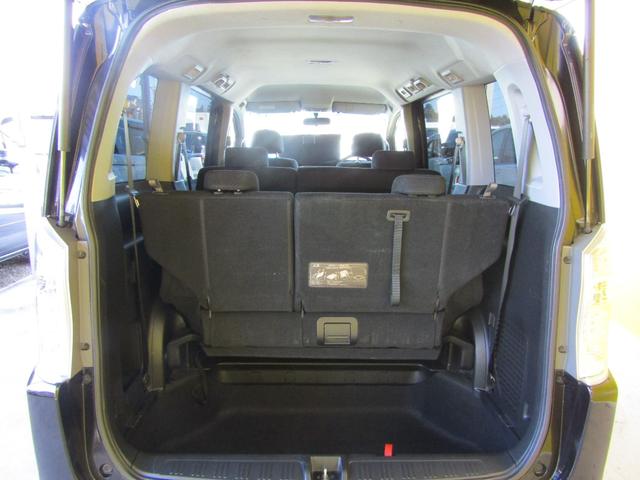 ステップワゴンスパーダ Ｚ　両側オートスライド　メモリーナビ（16枚目）