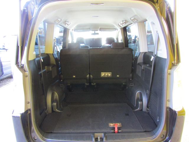 ステップワゴンスパーダ Ｚ　両側オートスライド　メモリーナビ（17枚目）