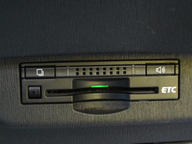 プリウス Ｓ　ＴＥＩＮ車高調　フルエアロ　メモリーナビ（19枚目）