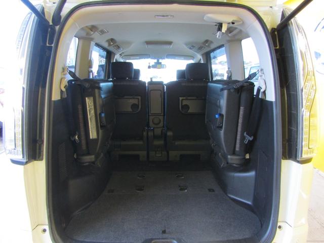 セレナ ハイウェイスターＳ－ＨＶアドバンスドセーフティパック　両側オートスライド　ブレーキサポート（17枚目）