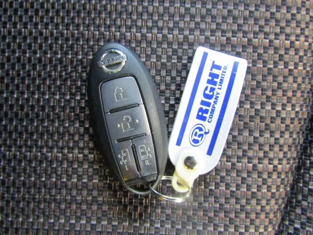 セレナ ハイウェイスターＳ－ＨＶアドバンスドセーフティパック　両側オートスライド　ブレーキサポート（25枚目）