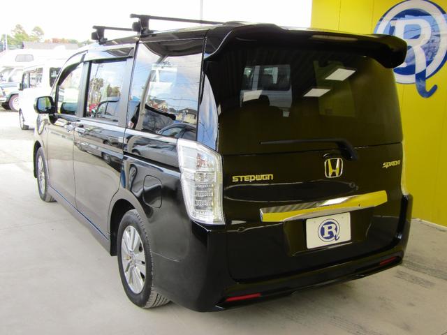 ステップワゴンスパーダ Ｚ　インターナビセレクション　ＨＤＤナビ　両側オートスライド（11枚目）