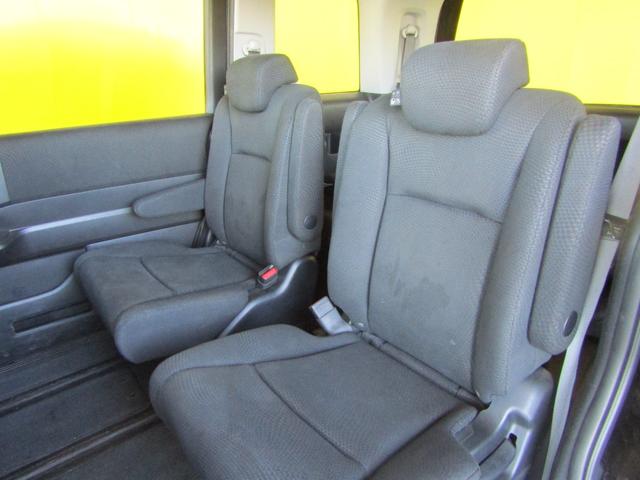 ステップワゴンスパーダ Ｚ　インターナビセレクション　ＨＤＤナビ　両側オートスライド（15枚目）