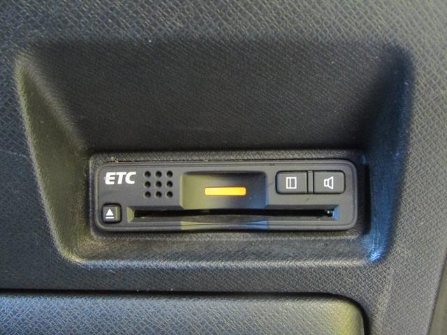 ステップワゴンスパーダ Ｚ　インターナビセレクション　ＨＤＤナビ　両側オートスライド（21枚目）