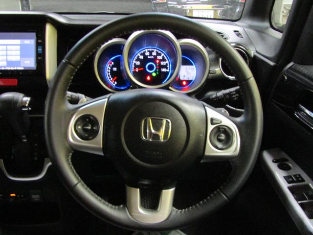 N-BOXカスタム G・ターボLパッケージ 両側オートスライド ハーフレザーシート(12枚目)