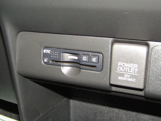 N-BOXカスタム G・ターボLパッケージ 両側オートスライド ハーフレザーシート(21枚目)